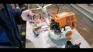 Подготовка к сезону STIHL FS 130, замена поршня ускорительного насоса.