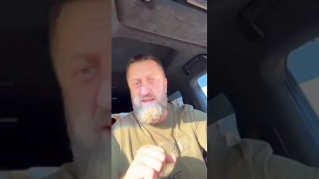 Евгений не кукурузу охранял!!!