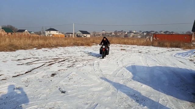 мотоцикл Suzuki GSX 250cm3 смотреть онлайн