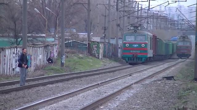 Проезжая мимо деревни психов смотреть онлайн