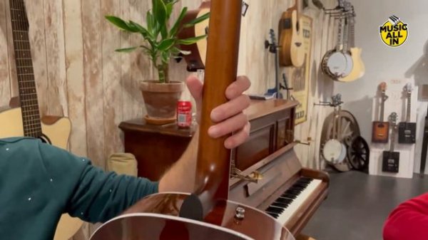 Godin Metropolis LTD HG EQ test door Jan & Albert van Music All In