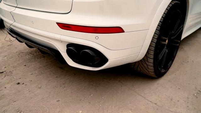 Спортивный глушитель Порше Кайен! Звук спортивного выхлопа Porsche Cayenne. смотреть онлайн