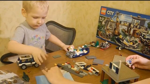 Лего полицейский участок Lego City 60069 LEGO Swamp Police Station смотреть онлайн