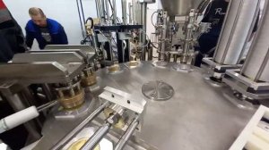 Фасовка в ламистер. Карусельный, однорядный, двухпоточный.