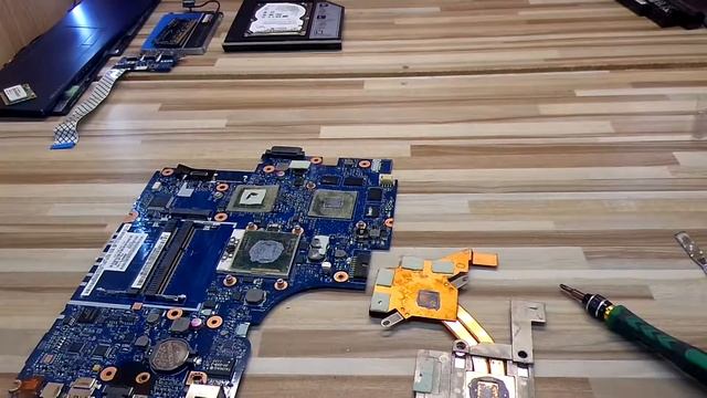 Clean And Upgrading Acer Aspire 5830TG