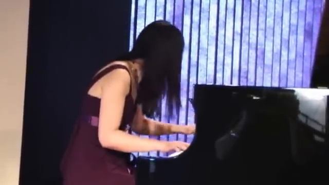 Mack Sisters perform- Libertango by Piazzolla смотреть онлайн