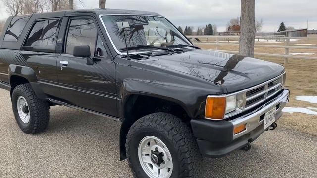1988 Toyota 4Runner-Walkaround смотреть онлайн