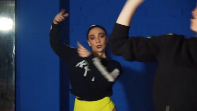 TWERK | BOOTY DANCE | DANCE MIX | MUSIC: INSTASAMKA - SPLASH OUT | CHOREO: OKSANA CHEREVKOVA смотреть онлайн