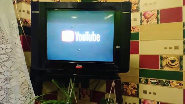 Как подключить любой СМАРТ ТВ БОКС к старому телевизору . Xiaomi Mi Box . Через тюльпаны в Full HD смотреть онлайн