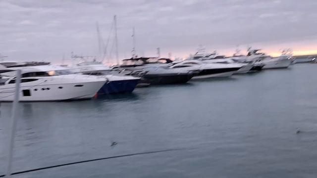 ??Отдых в Сочи не в сезон, рынок Аванганд Мега Магнит, купание в море, Мидийное место на набережной смотреть онлайн