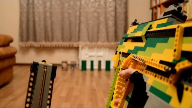 ЛЕГО | AUG - PARA 9 MM ПИСТОЛЕТ-ПУЛЕМЕТ | СТРЕЛЯЕТ | № 119 смотреть онлайн