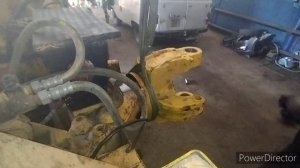 Установка трубы шарниров К-701.#алекс_юстасу #кировец #ремонт #трубашарниров #можеткомупригодится