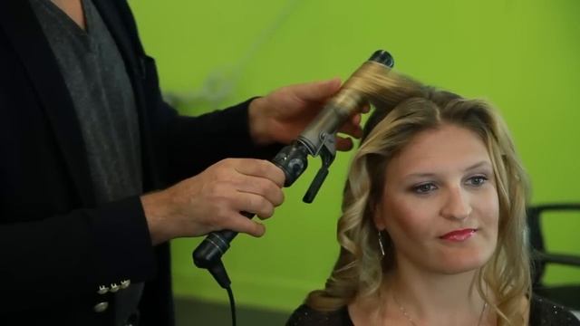 How to Curl Long, Blonde Hair for an Oval Face : Hair Styling & Extensions смотреть онлайн