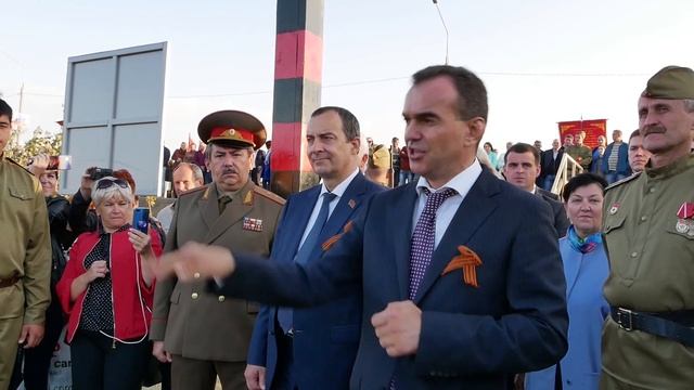 Темрюк. Музей "Военная горка".Губернатор Кубани В.И.Кондратьев на инсталляции Кореновского района. смотреть онлайн