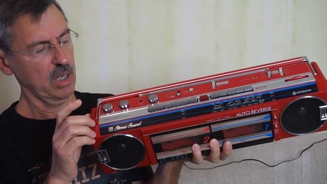 Hitachi TRK-W440W. Красненький батончик от Хитачи