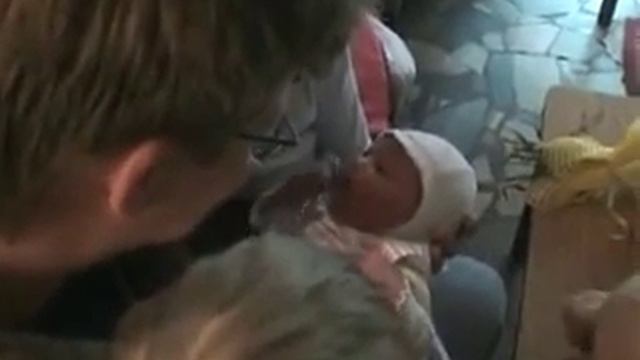 Юлю забираем из роддома | сентябрь 2008 смотреть онлайн