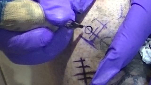 Vegvisir tattoo : auto-tatouage смотреть онлайн