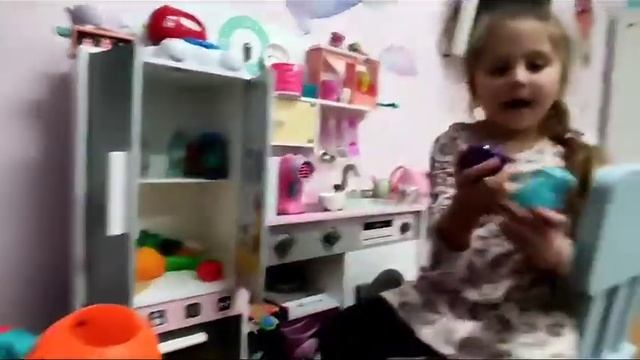 Месим тесто/кухня/дети смотреть онлайн