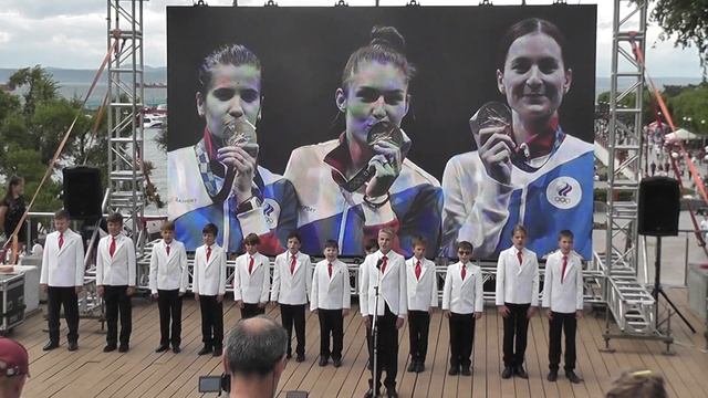 День Государственного флага Герои спорта смотреть онлайн