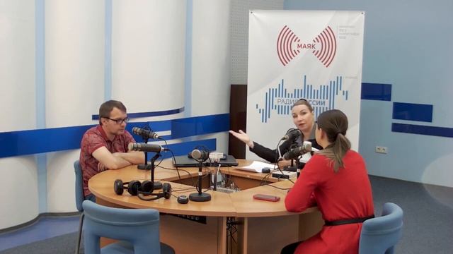 Радио “Маяк” про писателей и поэтов смотреть онлайн