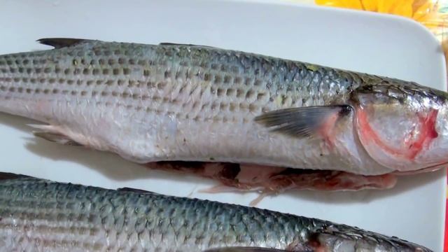 Кефаль Запечённая с Картофелем и Помидорами смотреть онлайн