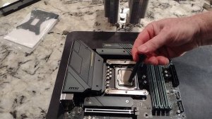 Installing I9-12900 into MSI MAG B660M BAZOOKA DDR4 LGA 1700 Intel, Thermalright CPU Cooler