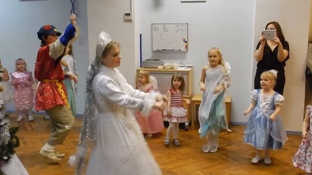 Бубенцы бубенчики Танец Игра смотреть онлайн