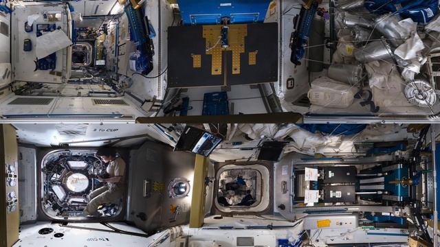Space Station 360: Tranquility (Node 3) смотреть онлайн