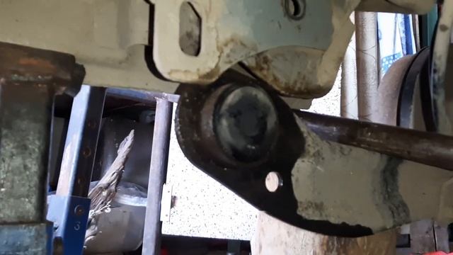 Замена сайлентблоков задней подвески смотреть онлайн