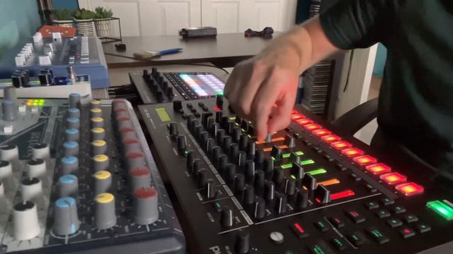 TR8S and Circuit jam - dawless смотреть онлайн