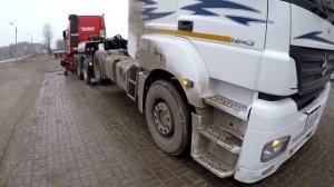 Грузовой эвакуатор.Буксировка сидельного тягача