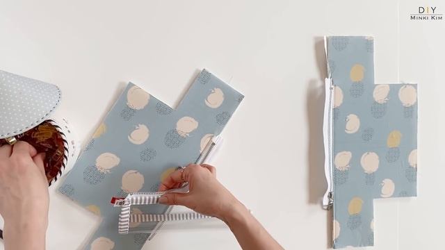 How to sew a Clear Double Zipper Pouch | Zipper Bag | DIY Sewing Case | how to sew Vinyl смотреть онлайн