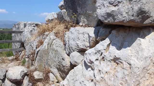 Тиринф, Греция. Впервые не нашли ни одного целого камня. смотреть онлайн