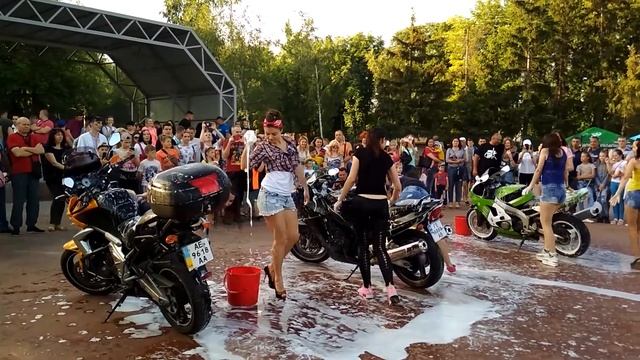 Мойка мотоциклов | Парк "Терновской" | Еврофест 2018 смотреть онлайн