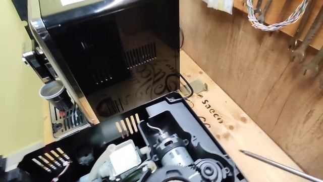 Как разобрать корпус кофемашины Philips, SAECO.