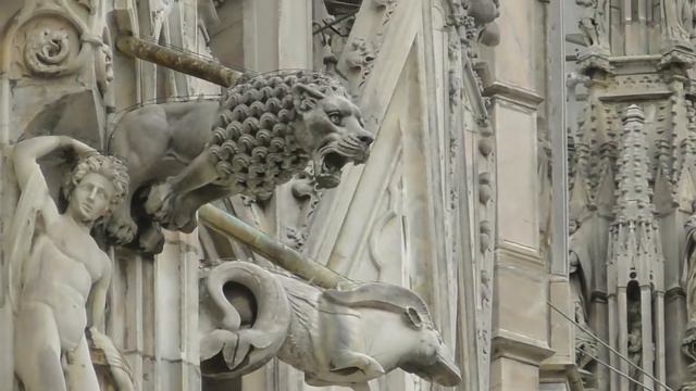 Миланский собор и Пьяцца-дель-Дуомо.Duomo di Milano e Piazza del Duomo. смотреть онлайн