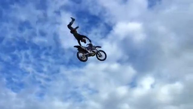 FMX в Шереметьево! смотреть онлайн