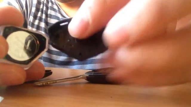 Тойота Камри 40 Замена батарейки на ключе смотреть онлайн