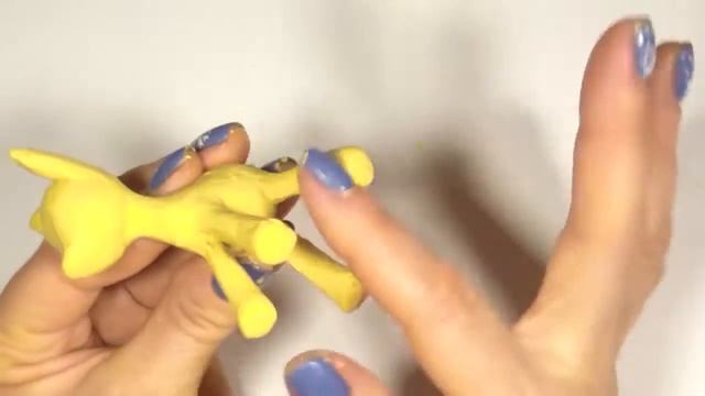 МОИ МАЛЕНЬКИЕ ПОНИ. ДРУЖБА- ЭТО ЧУДО. ФЛАТТЕРШАЙ ИЗ ПЛАСТИЛИНА. смотреть онлайн