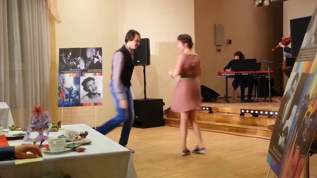 "Джаз-кафе". Витебск Арт Трио, Миценко, импро Свинг-дэнс Стиляги-хоп) смотреть онлайн