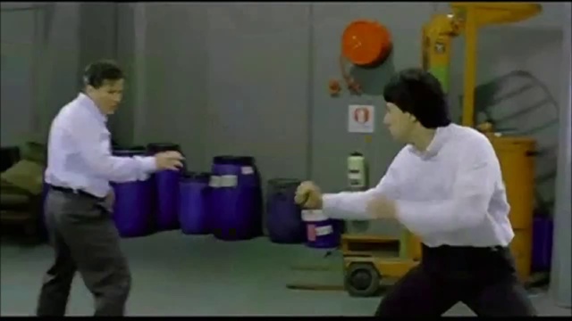 robotok üljön a sebet, és a vér az orr смотреть онлайн