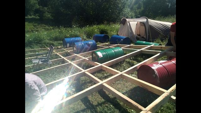 Сплав на Плоту из бочек. Озвучка. смотреть онлайн