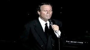 JULIO IGLESIAS  BAILA MORENA