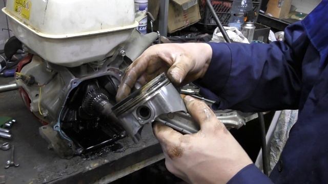 Мотор Хонда GX 390 Ремонт двигателя китайскими запчастями. Разборка | Сборка | Запуск смотреть онлайн