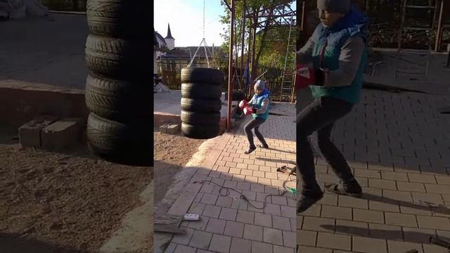 Груша из покрышек ??Смешанные единоборства ? MMA ?? Кирилл Епатко ? #кирилл_епатко # смотреть онлайн