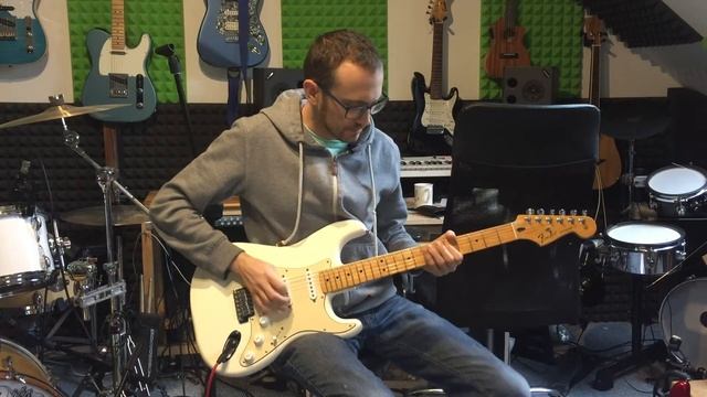 Aria Pro STG-57 Vs. Fender Standard Stratocaster. Czy warto kupić? PORÓWNANIE DŹWIĘKU! ENG SUB смотреть онлайн