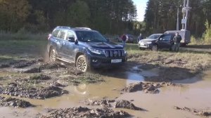 Toyota Land Cruiser Prado  первое испытание жёстким бездорожьем в деревне.