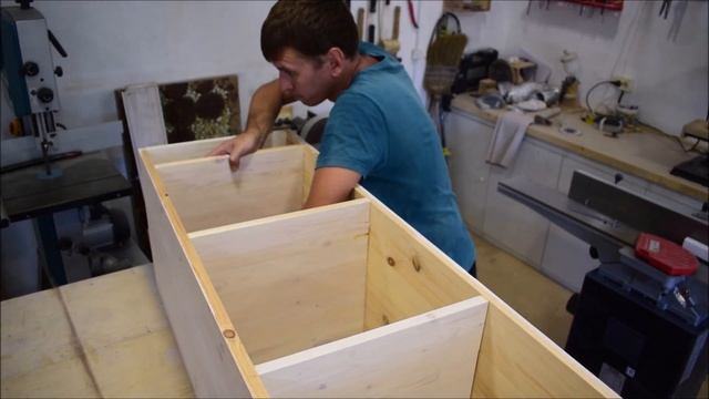 Бюджетный шкаф. Деревянный шкаф, из щитов купленных в Леруа Мерлен. смотреть онлайн