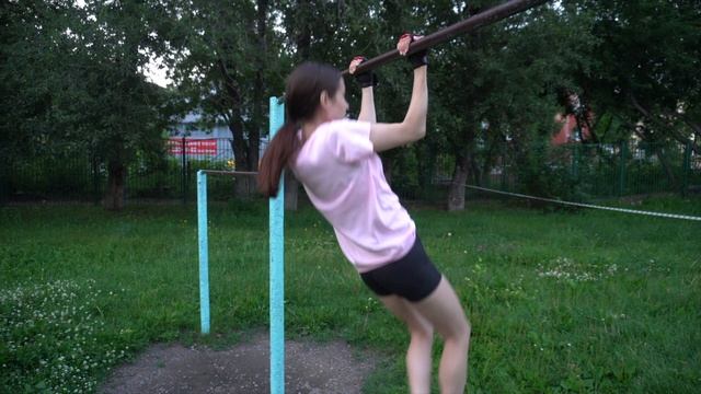 Девушка делает 1000 подтягиваний смотреть онлайн