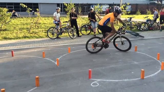 Чемпионат г. Уфы по фигурному вождению 2014 часть 8 смотреть онлайн